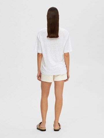 SELECTED FEMME - Camiseta talla grande 'Vilja' en blanco