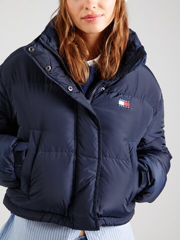 Tommy Jeans Kurtka zimowa w kolorze niebieski