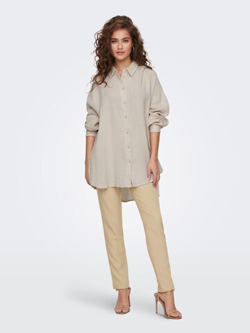 Camicia da donna 'Thyra' di ONLY in grigio