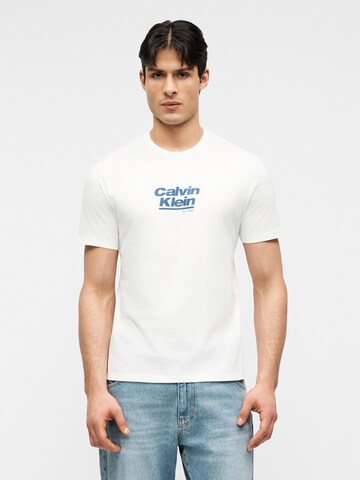 Calvin Klein Jeans T-shirt '30S' i vit: framsida