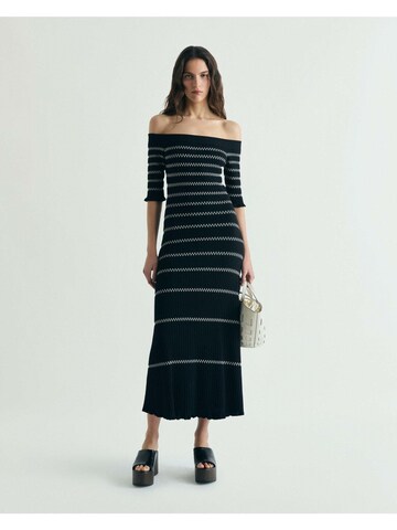 Scalpers Трикотажное платье в Черный: спереди