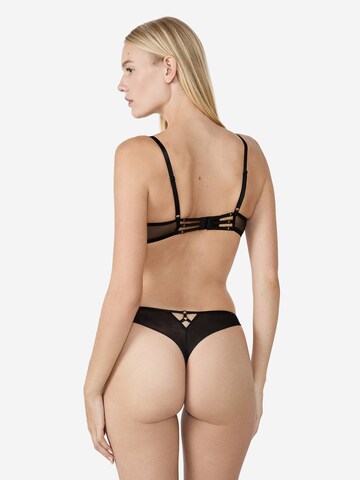 String di ETAM in nero