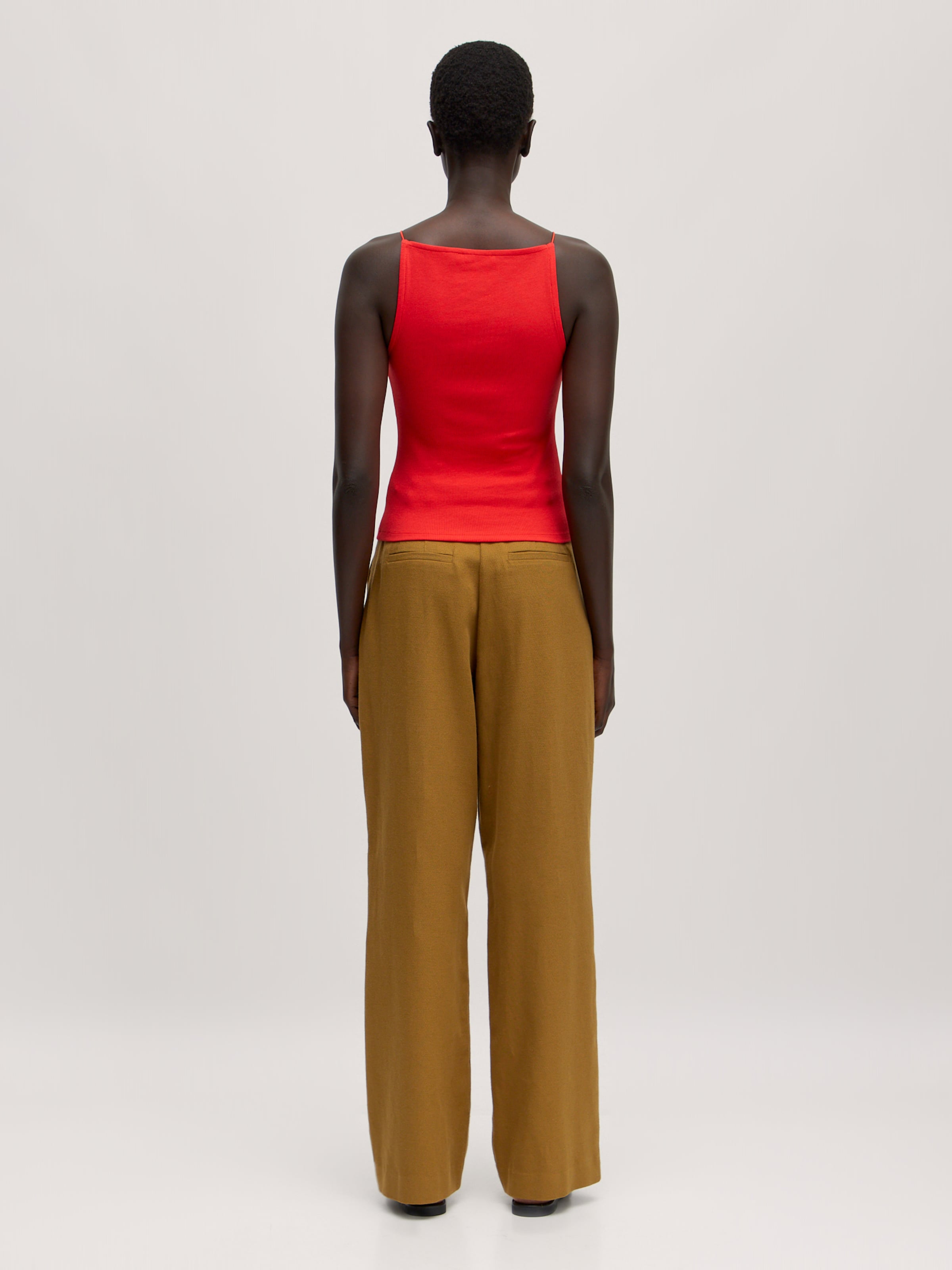 Top 'Leilani'