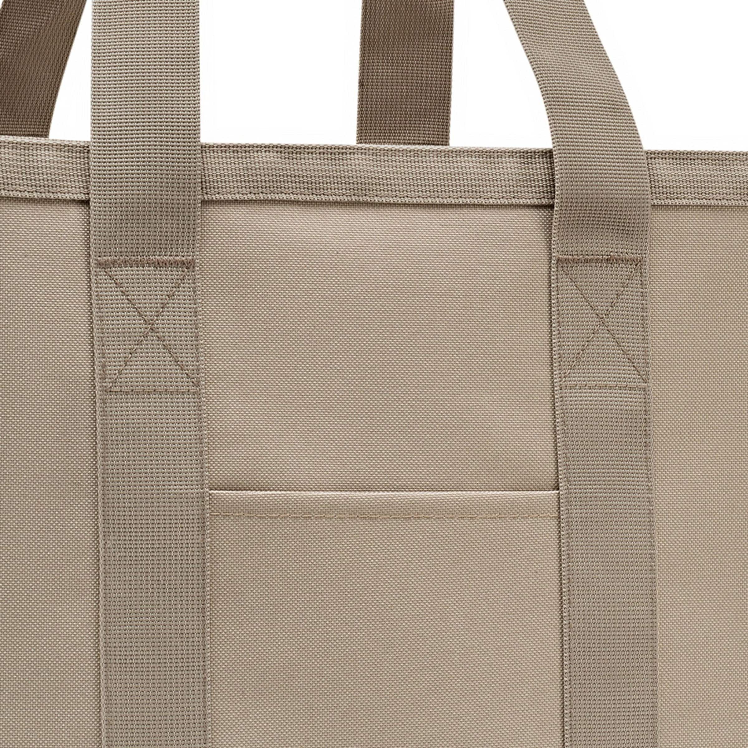 Borsa a spalla di REISENTHEL in beige