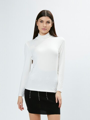 Maglietta di Influencer in bianco: frontale