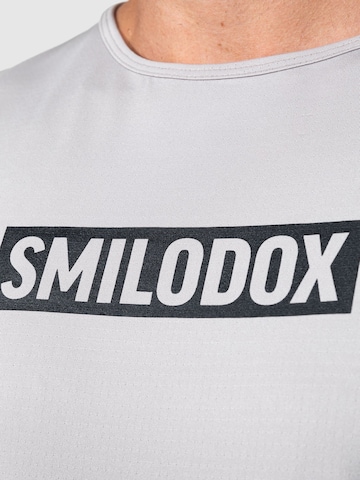 T-Shirt fonctionnel 'Marques' Smilodox en gris