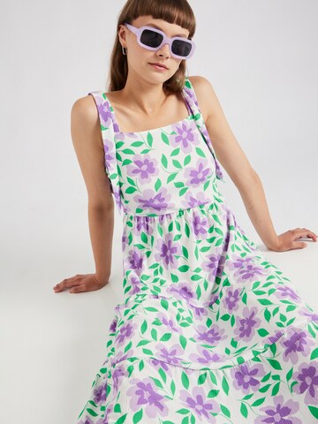 Dorothy Perkins - Vestido de verano en lila