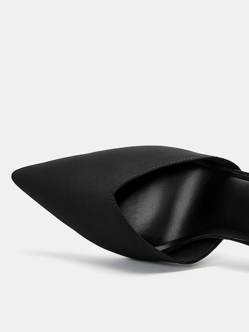 Pull&Bear Pumps in Schwarz