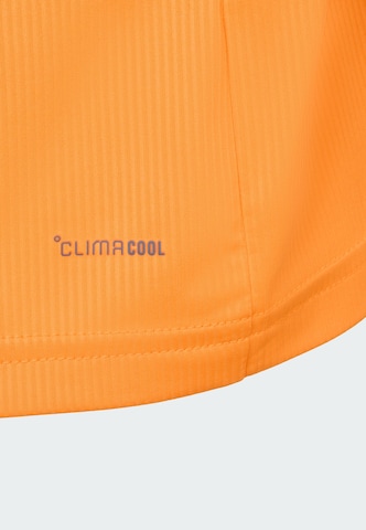 ADIDAS PERFORMANCE - Camiseta funcional 'FreeLift' en naranja