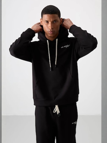 Tommy Life Sweat suit in Black