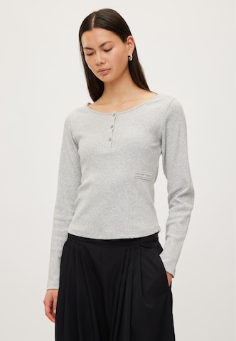 rethinkit studios Shirt 'Elevate' in Grau: Vorderseite