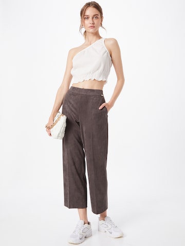 Wide leg Pantaloni cu dungă 'Cisilas' de la CINQUE pe gri