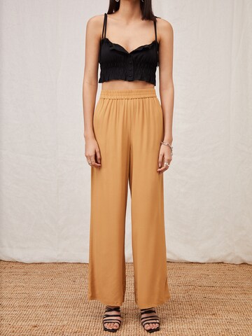 LeGer by Lena Gercke Loose fit Trousers 'Jenna' in Beige: front