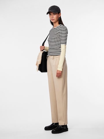 PIECES Loose fit Pleated Pants 'Camil' in Beige