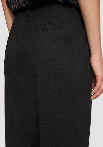 s.Oliver Regular Pleated Pants in Black