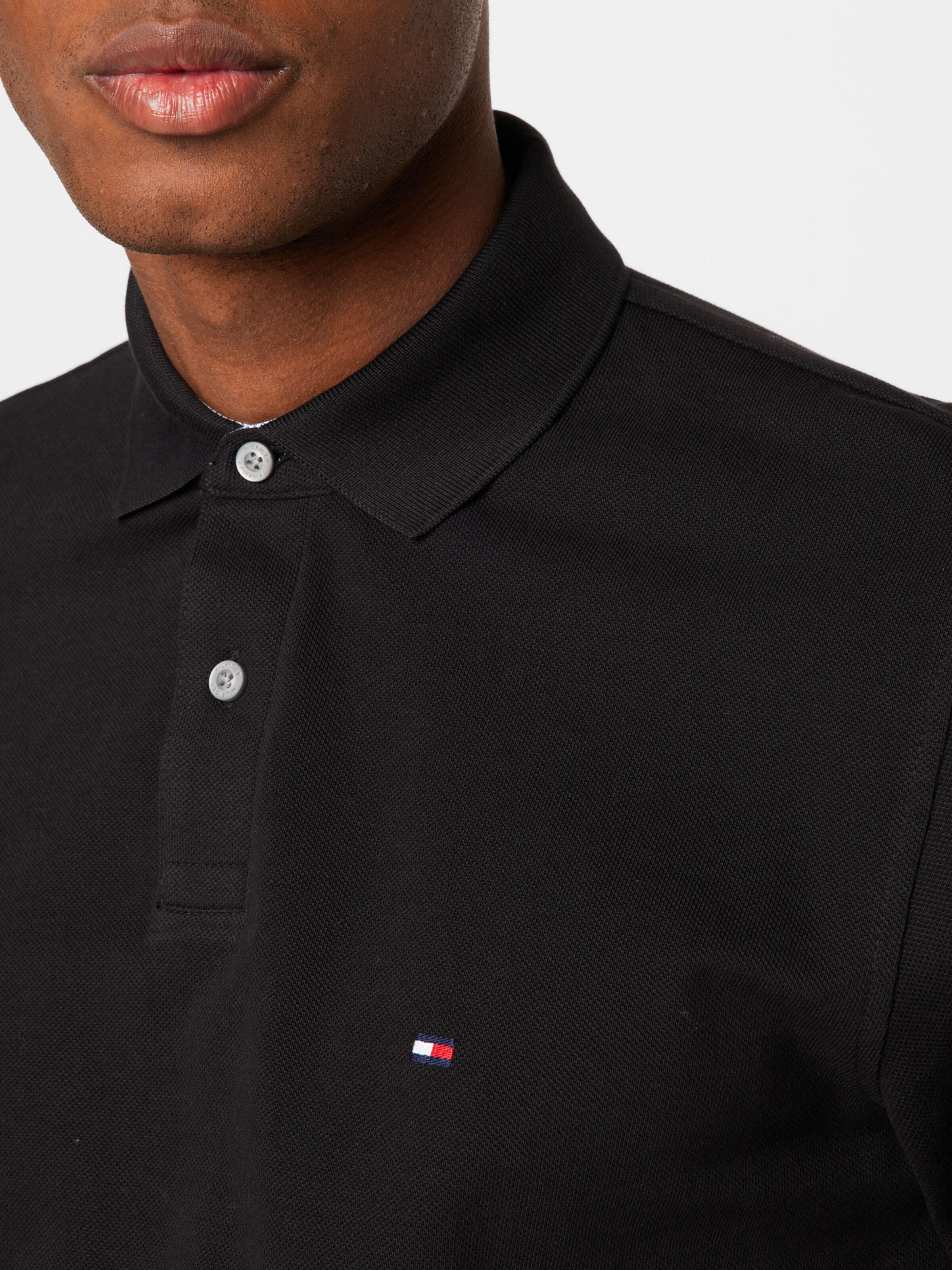 Männer Große Größen TOMMY HILFIGER Shirt in Schwarz - LW26461 Männer Große Größen TOMMY HILFIGER Shirt in Schwarz - LW26461