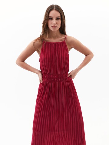 Robe de soirée OXXO en rouge