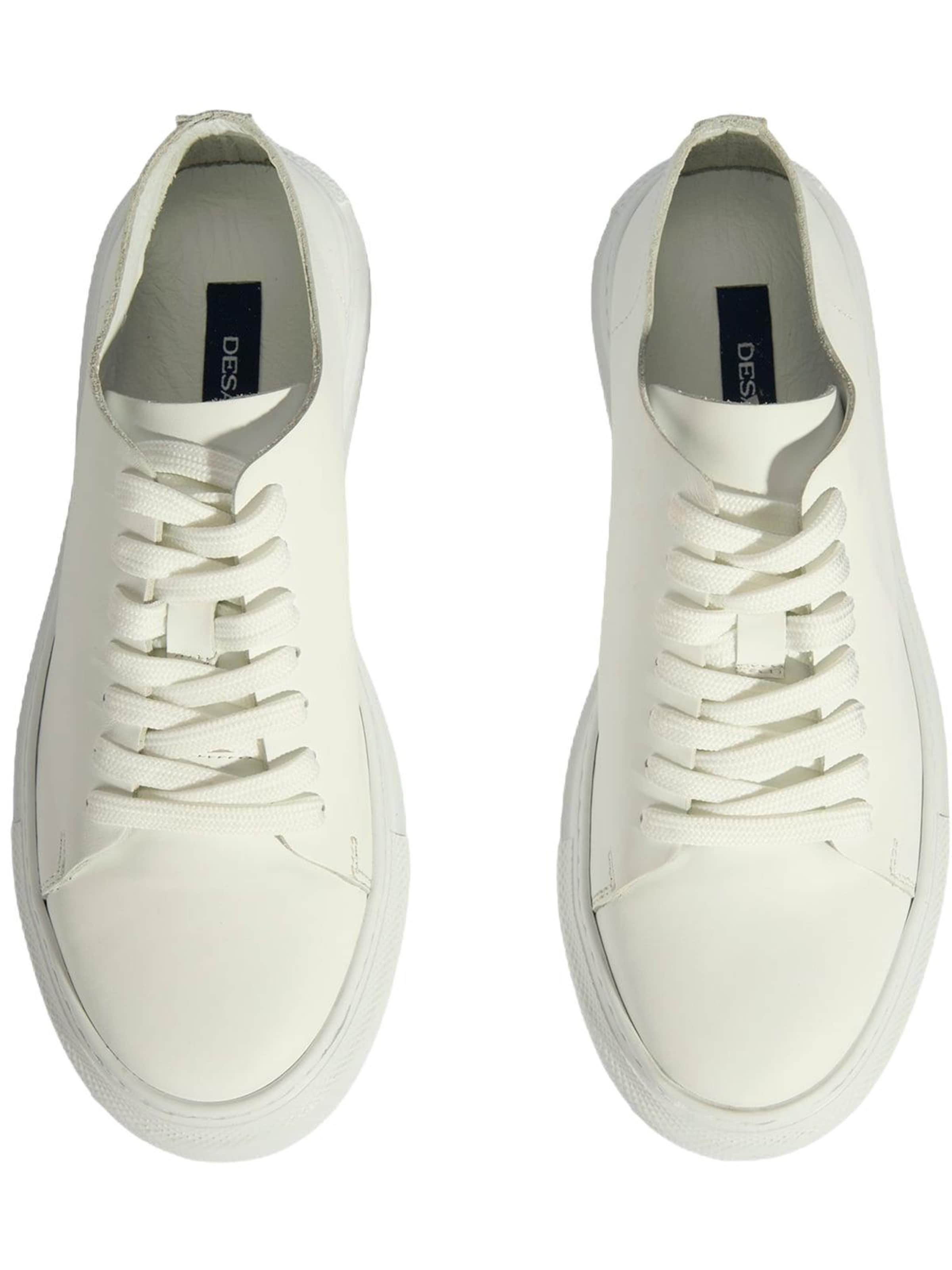 Desa Slip-on 'Slip-Ons' in White