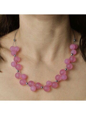 Steuer Necklace in Pink: front
