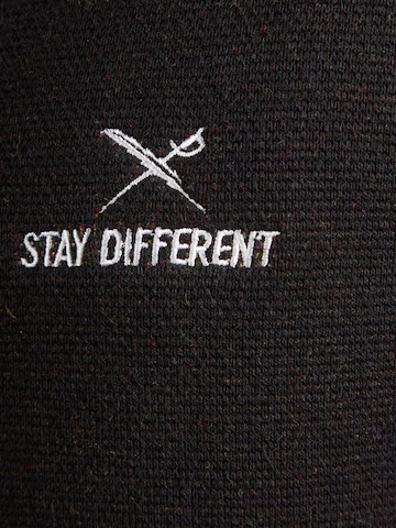 Pullover 'Stay Different' di Iriedaily in nero