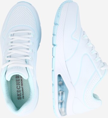 Baskets basses 'Uno' SKECHERS en blanc