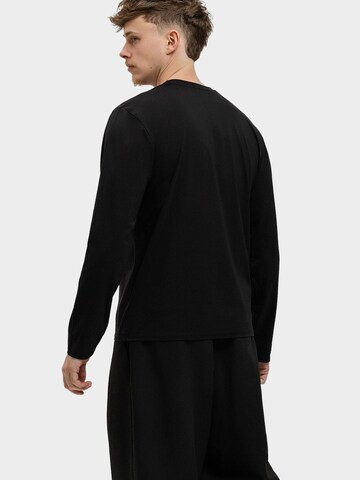 Richesse Shirt 'SHINY ESSENTIAL LONGSLEEVE BLACK' in Zwart