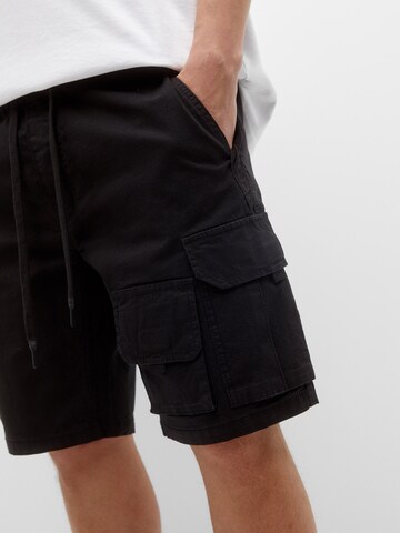 Pull&Bear Loosefit Shorts in Schwarz
