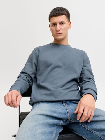 JACK & JONES Sweatshirt in Blauw