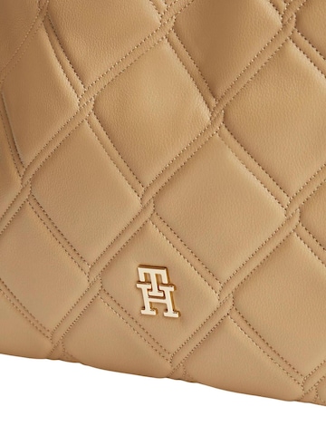 Borsa a spalla 'TH FEMININE MINI TOTE AW0AW18716' di TOMMY HILFIGER in marrone