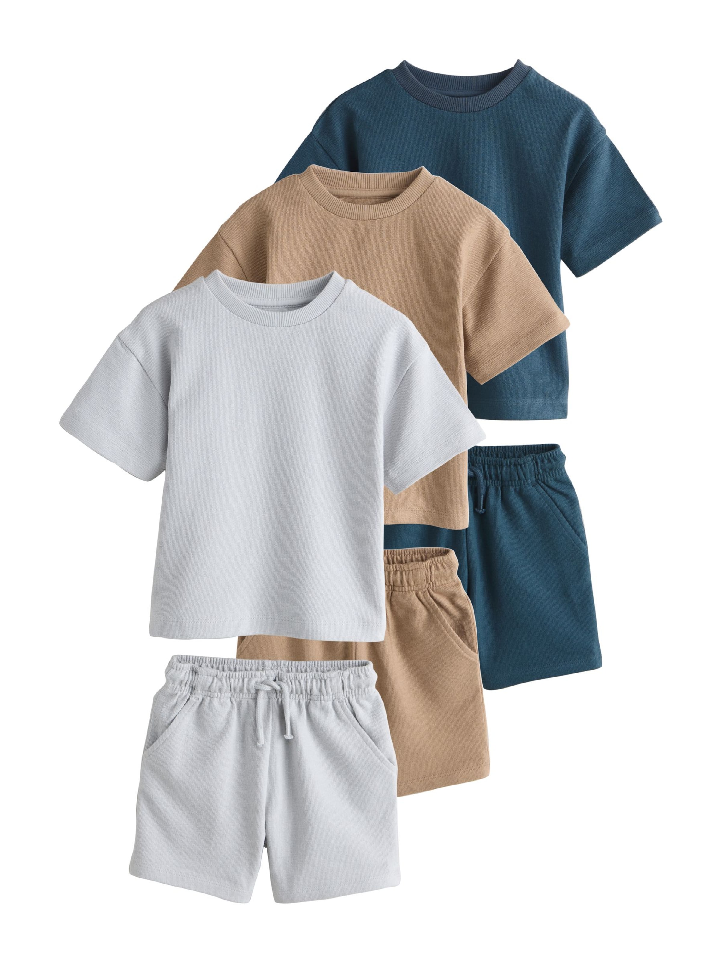 Next Комплект в кафяво: отпред