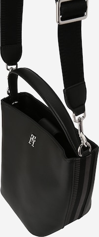 TOMMY HILFIGER - Bolso de hombro 'Essential' en negro