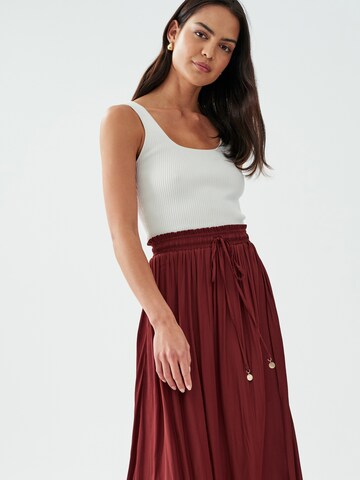 The Fated Skirt 'RELUDE' in Red