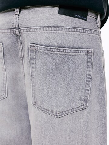 Pull&Bear Baggy Jeans in Grau