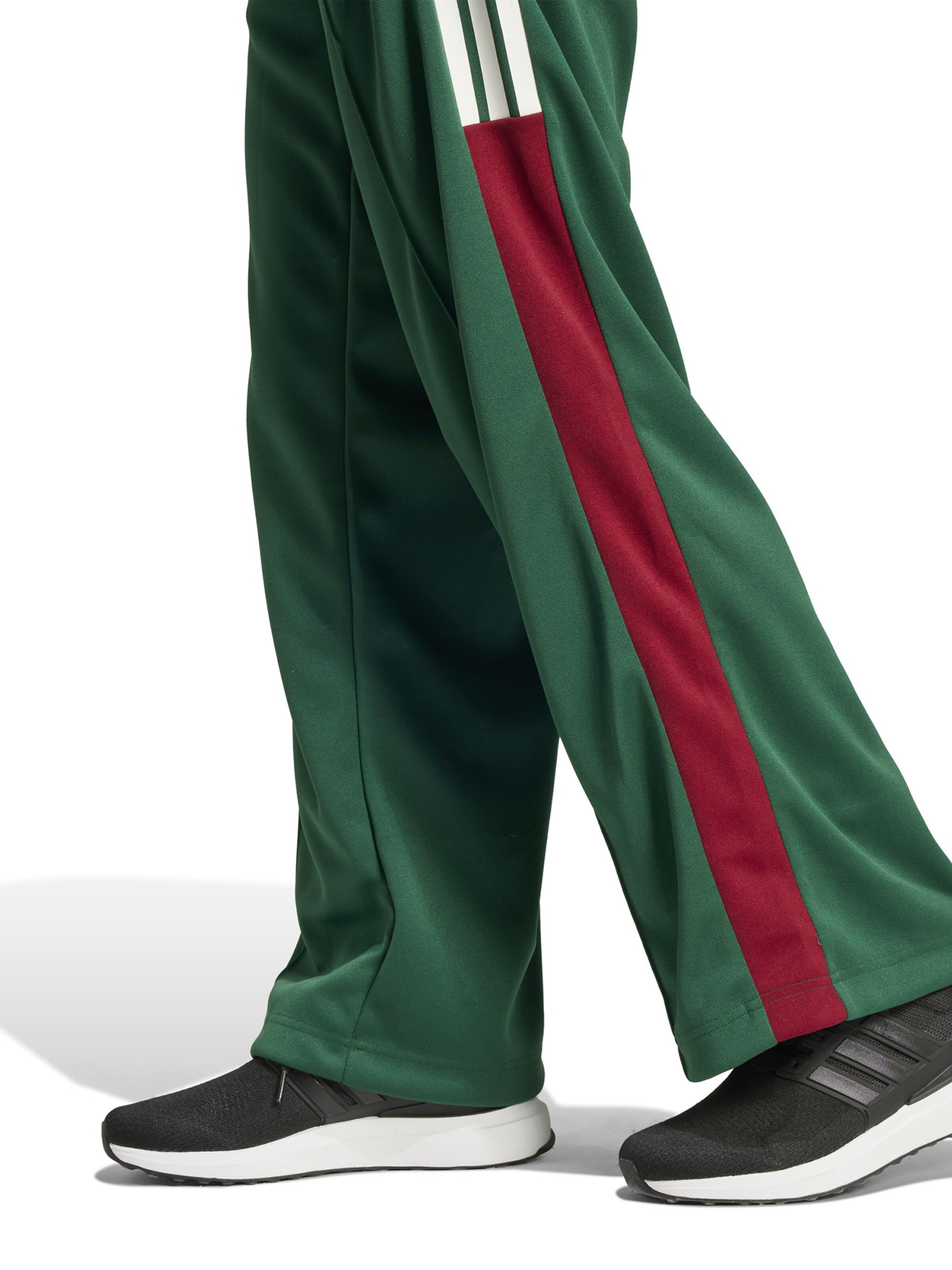 zaļš ADIDAS SPORTSWEAR Vaļīgs piegriezums Sporta bikses 'Tiro'