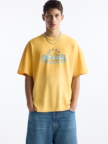 Pull&Bear T-Shirt in Gelb