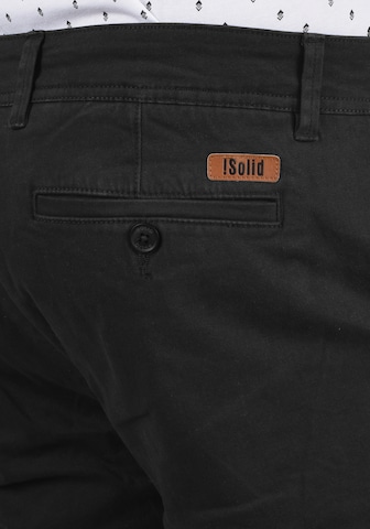 !Solid Regular Chino Pants in Black