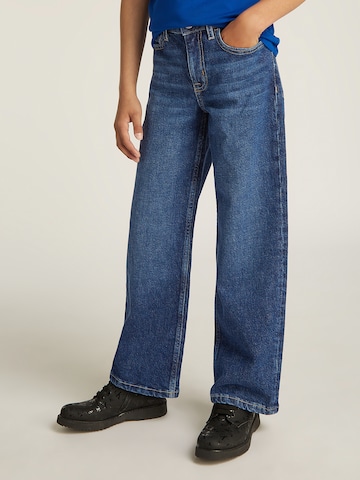 Calvin Klein Jeans Loose fit Jeans in Blue: front