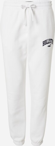 HOLLISTER Tapered Trousers in White: front