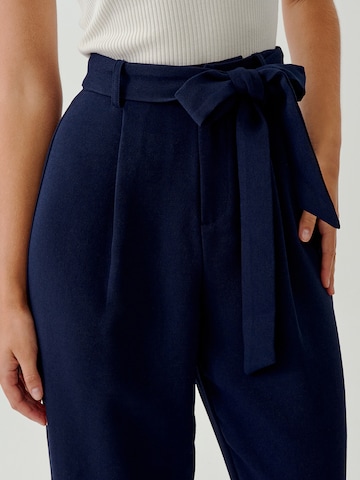 Tussah Regular Pleat-front trousers 'ALANA' in Blue