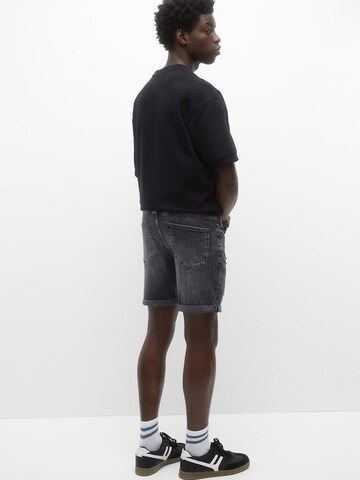 Pull&Bear Regular Shorts in Schwarz