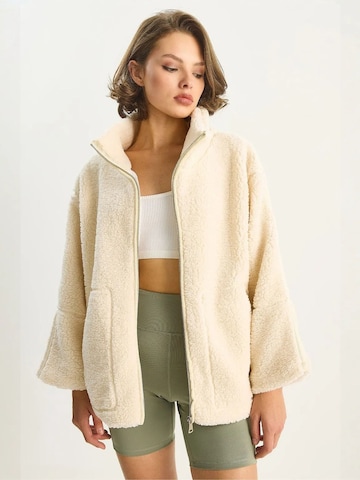 Cappotto invernale 'Puffer- und Daunenmäntel' di Bianco Lucci in beige