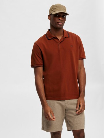 SELECTED HOMME Poloshirt 'Dante' in Braun