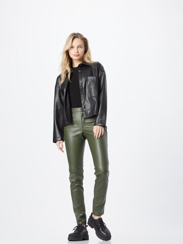 Coupe slim Pantalon 'COMANO' ICHI en vert