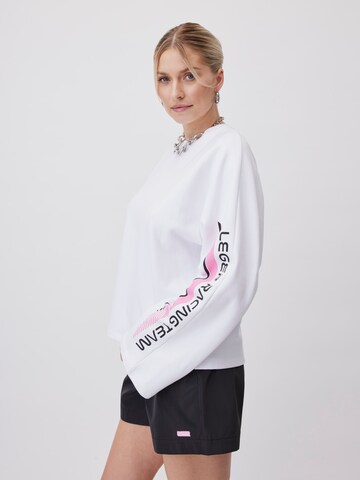 Sweat-shirt 'Lola' LeGer by Lena Gercke en blanc