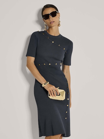 Robes en maille MADELEINE en bleu : devant