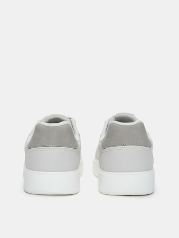 Baskets basses Pull&Bear en gris
