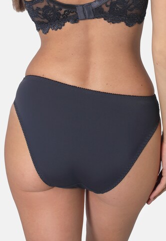 sassa Slip 'CLASSIC LACE' in Zwart