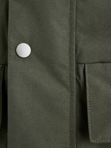 JACK & JONES Демисезонная куртка 'CHAMP' в Зеленый