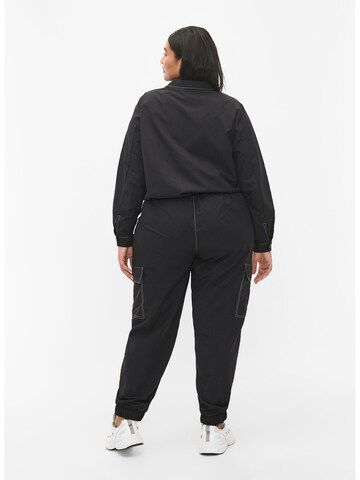 Effilé Pantalon cargo 'Xkato' Zizzi en noir