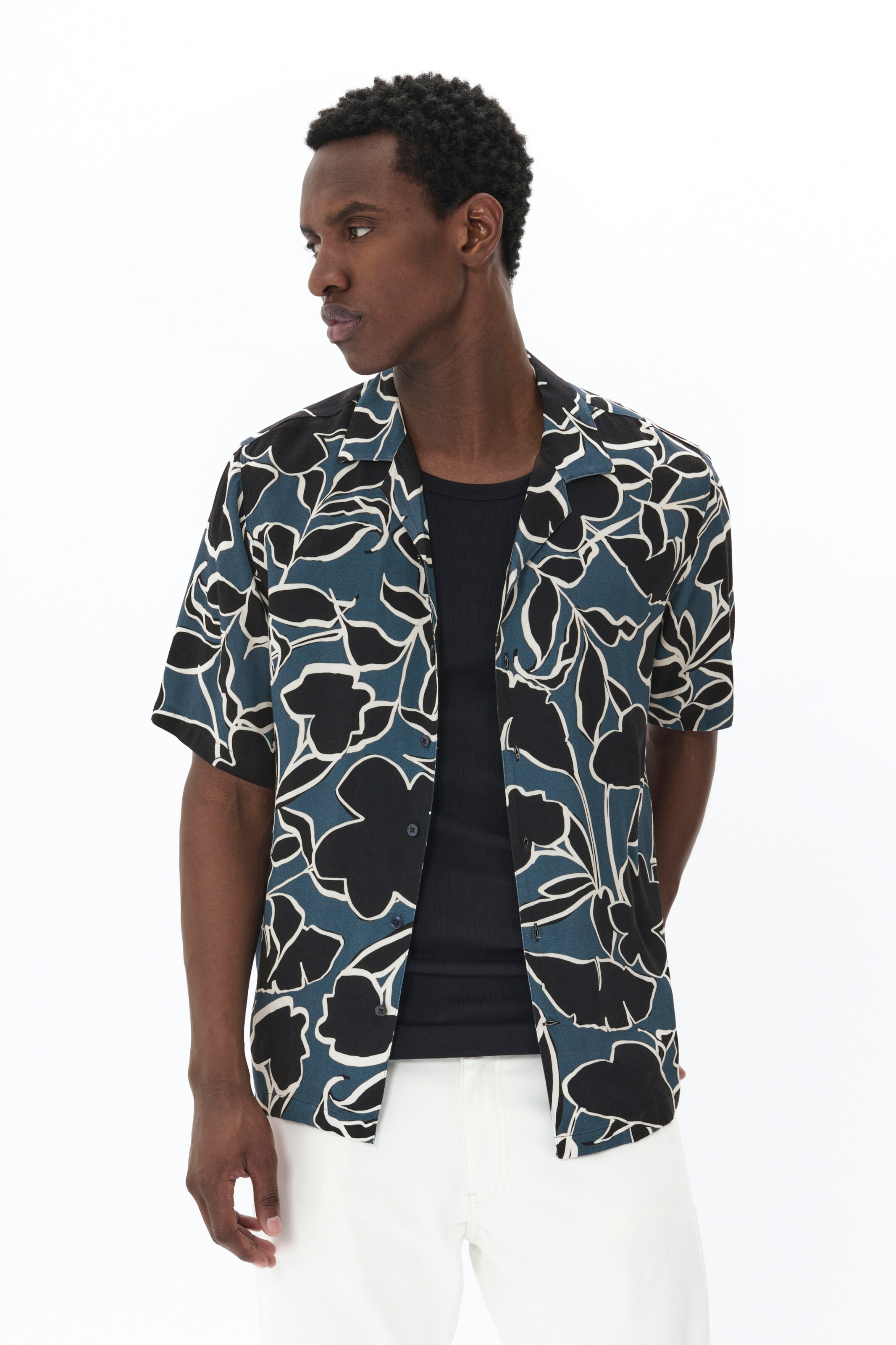 Coupe regular Chemise 'Klampo' Matinique en bleu : devant